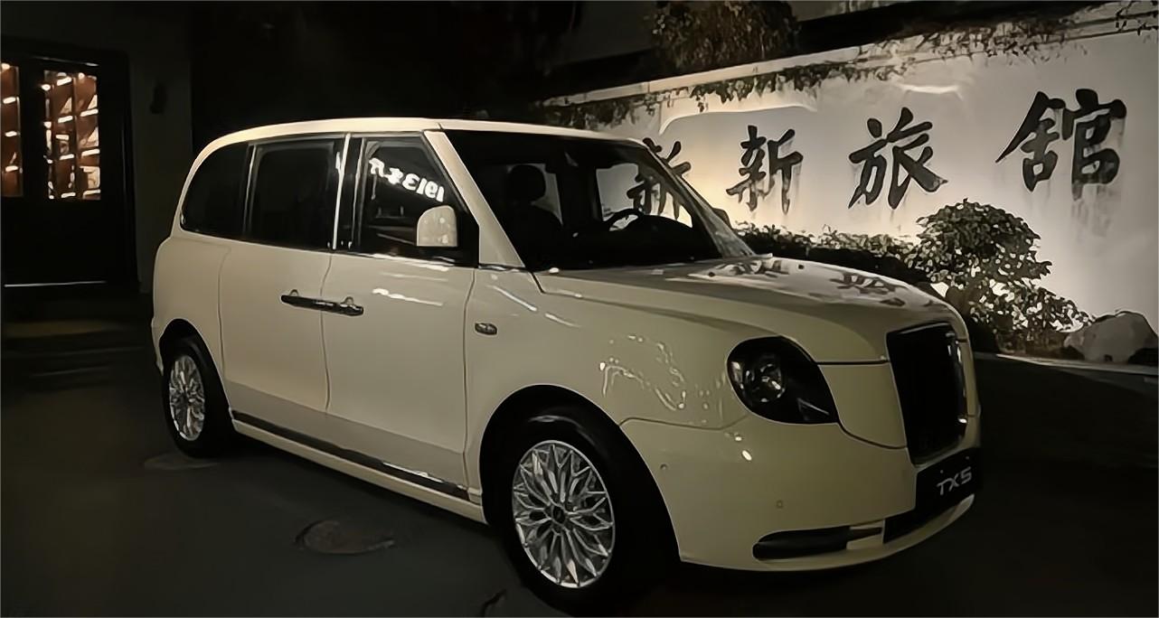 吉利LEVC TX5實車曝光，定位7座中型MPV，純電和增程兩種動力可選